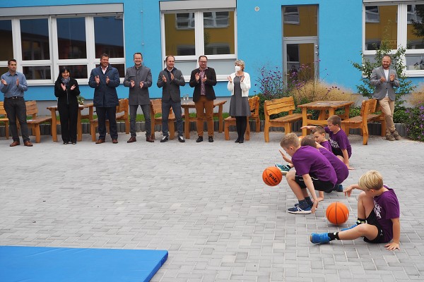 Slavnostní otevření atria školy